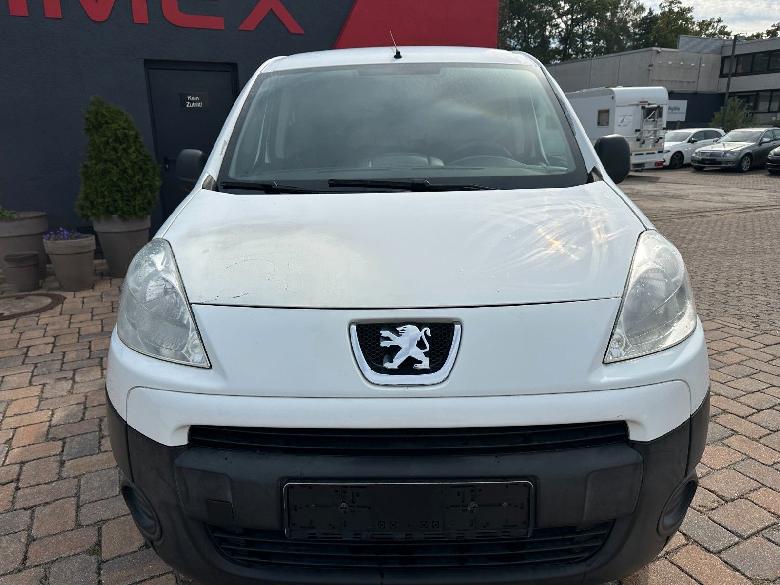 Fahrzeugabbildung Peugeot Partner L2 Komfort 1.6 90 PS HU neu Klima