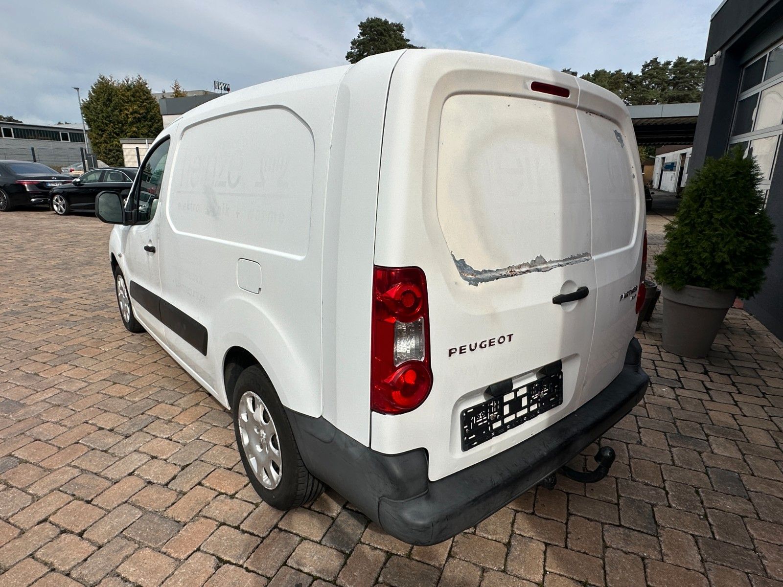 Fahrzeugabbildung Peugeot Partner L2 Komfort 1.6 90 PS HU neu Klima