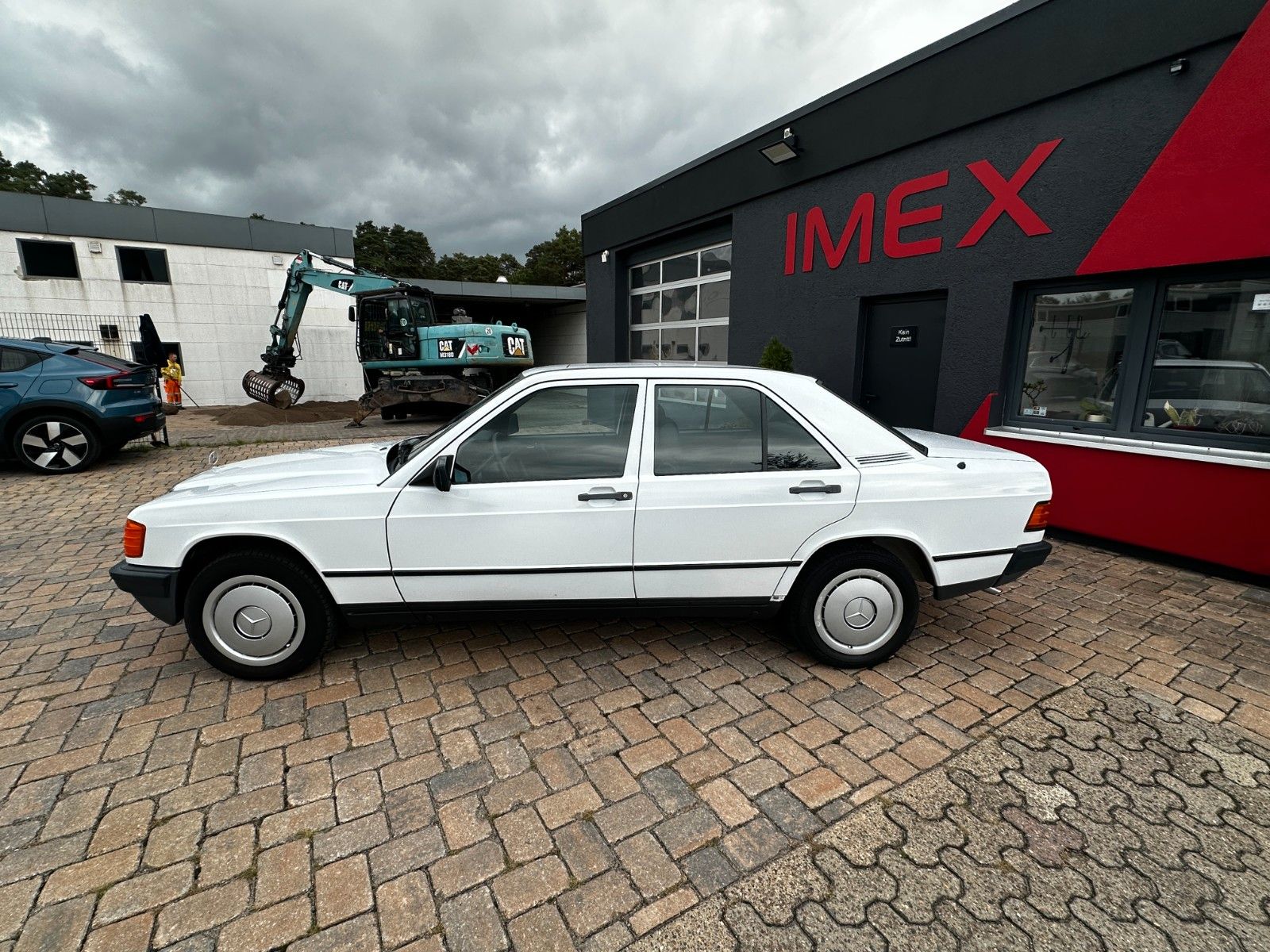 Fahrzeugabbildung Mercedes-Benz 190E 2.0 118 PS Autom. Tüv neu H-KZ SD Servo