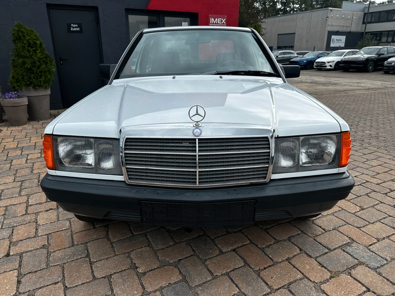 Fahrzeugabbildung Mercedes-Benz 190E 2.0 118 PS Autom. Tüv neu H-KZ SD Servo