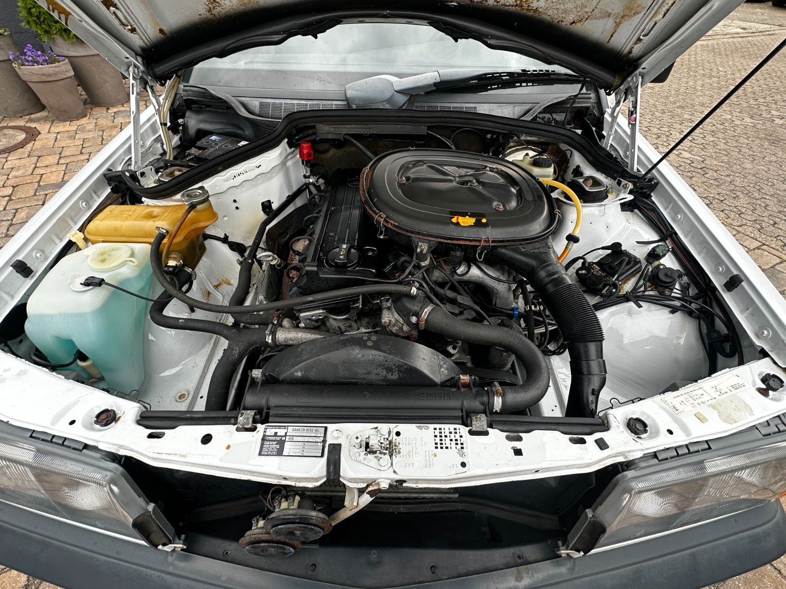 Fahrzeugabbildung Mercedes-Benz 190E 2.0 118 PS Autom. Tüv neu H-KZ SD Servo