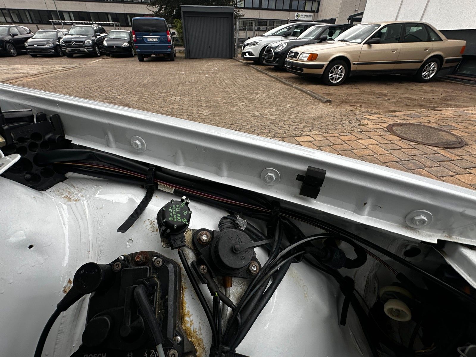 Fahrzeugabbildung Mercedes-Benz 190E 2.0 118 PS Autom. Tüv neu H-KZ SD Servo