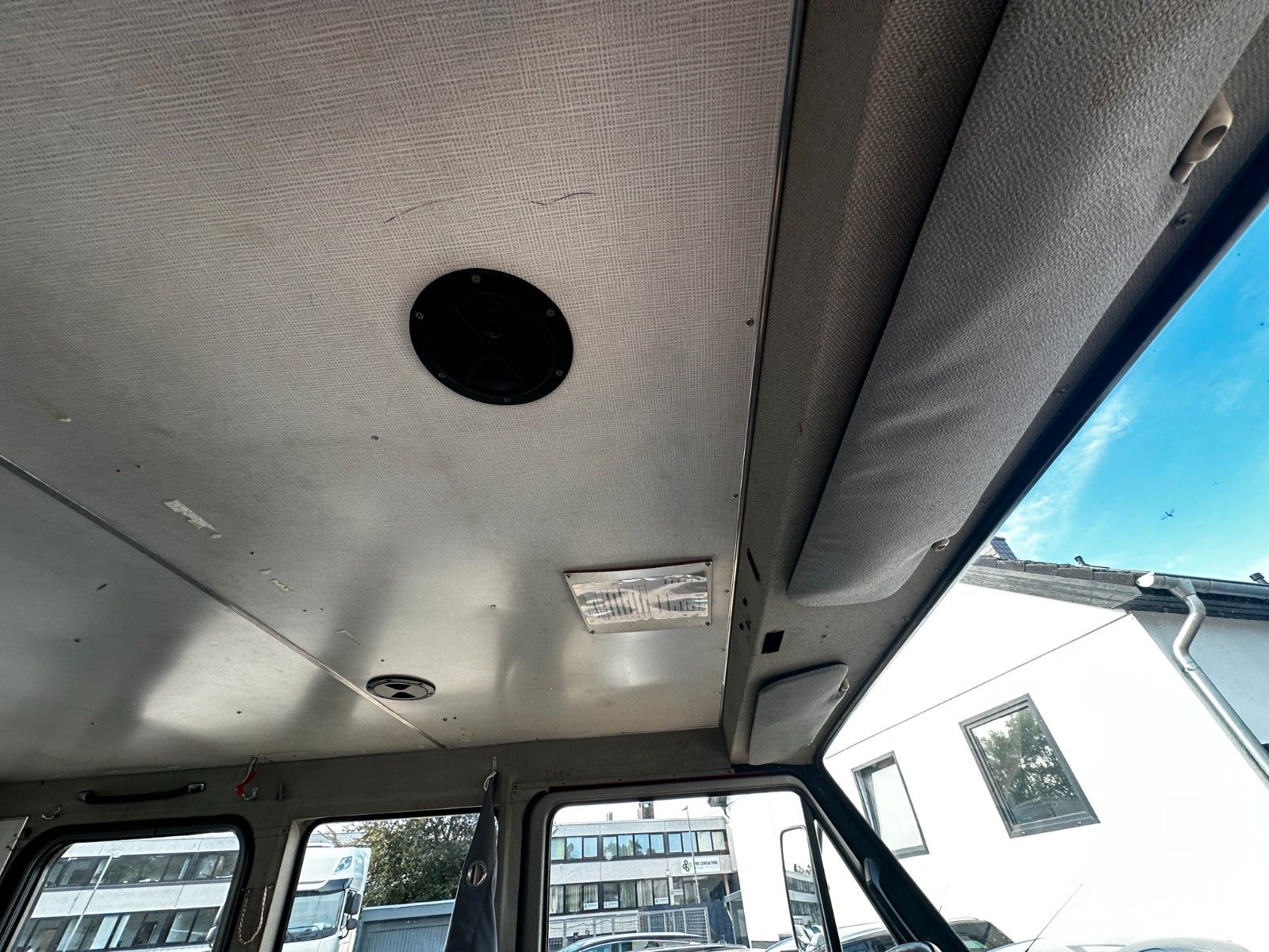 Fahrzeugabbildung MAN 8.136