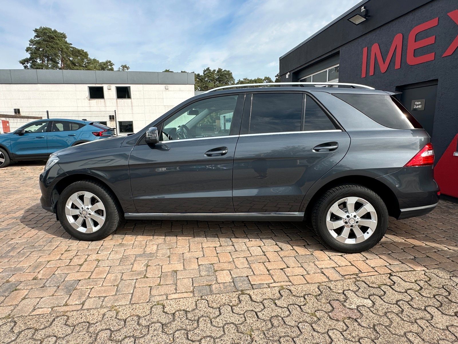 Fahrzeugabbildung Mercedes-Benz ML 250 CDI BlueTec 4Matic Sport Paket Xenon