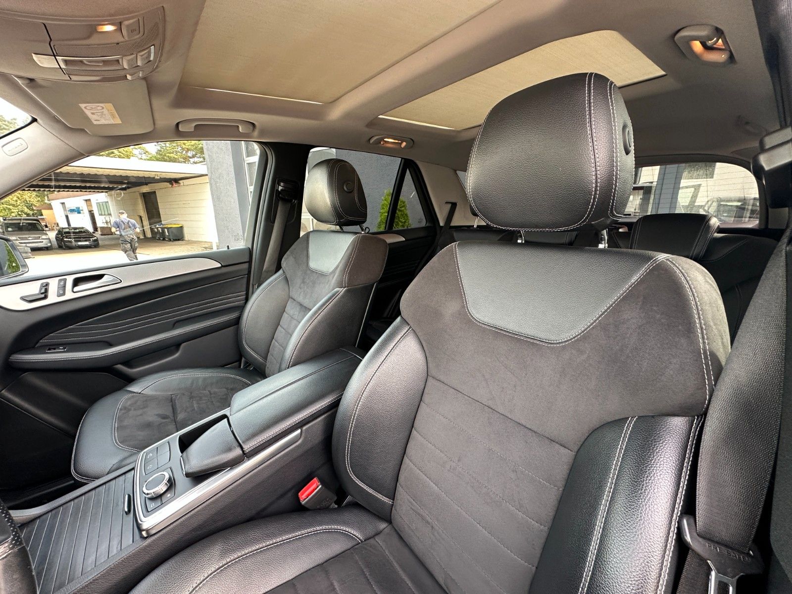 Fahrzeugabbildung Mercedes-Benz ML 250 CDI BlueTec 4Matic Sport Paket Xenon