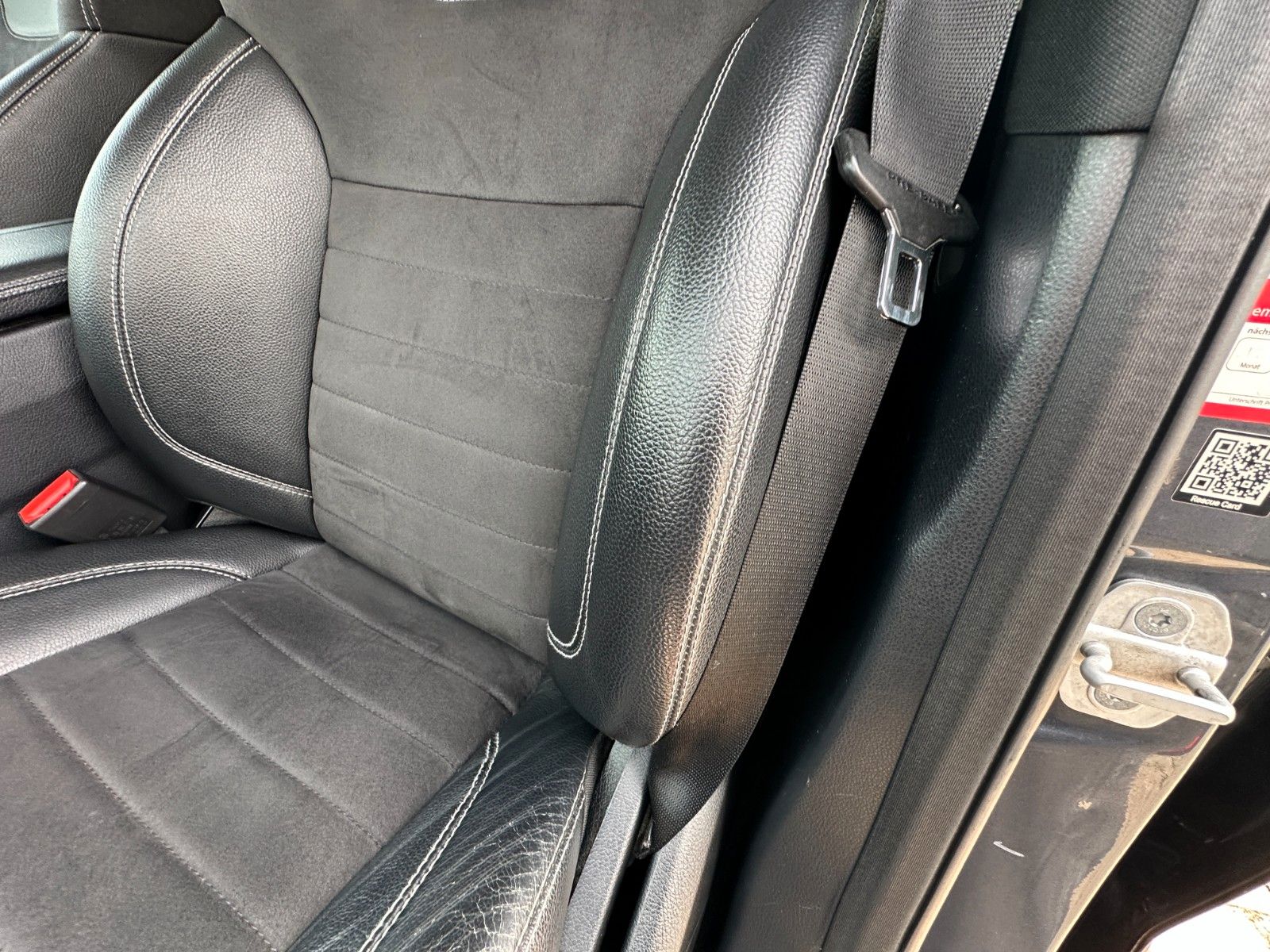 Fahrzeugabbildung Mercedes-Benz ML 250 CDI BlueTec 4Matic Sport Paket Xenon