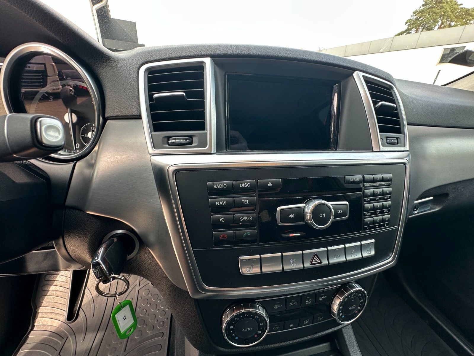 Fahrzeugabbildung Mercedes-Benz ML 250 CDI BlueTec 4Matic Sport Paket Xenon