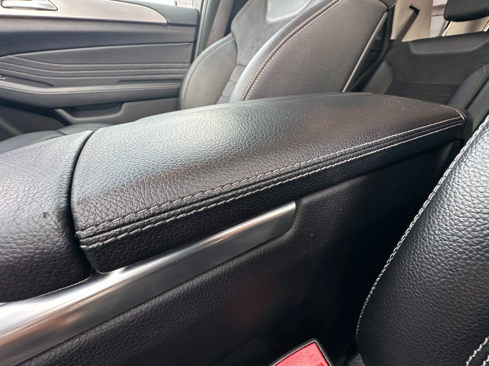 Fahrzeugabbildung Mercedes-Benz ML 250 CDI BlueTec 4Matic Sport Paket Xenon