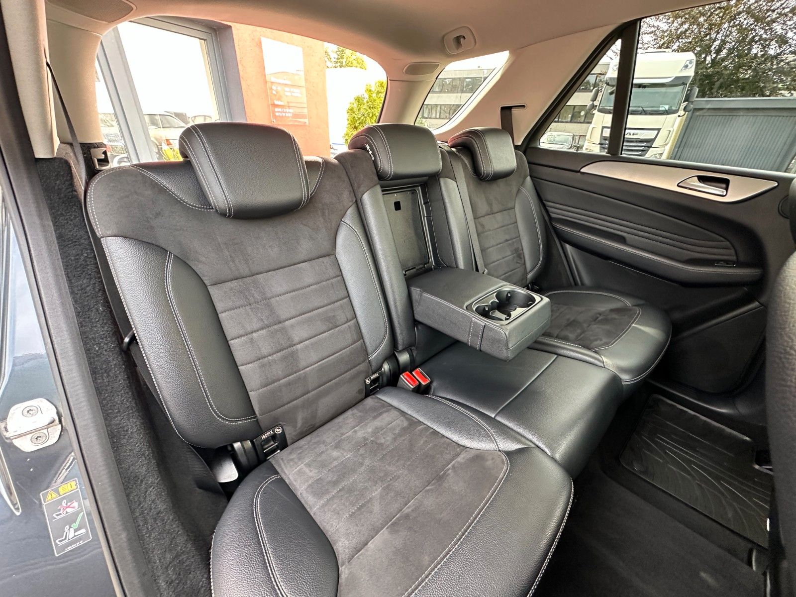 Fahrzeugabbildung Mercedes-Benz ML 250 CDI BlueTec 4Matic Sport Paket Xenon
