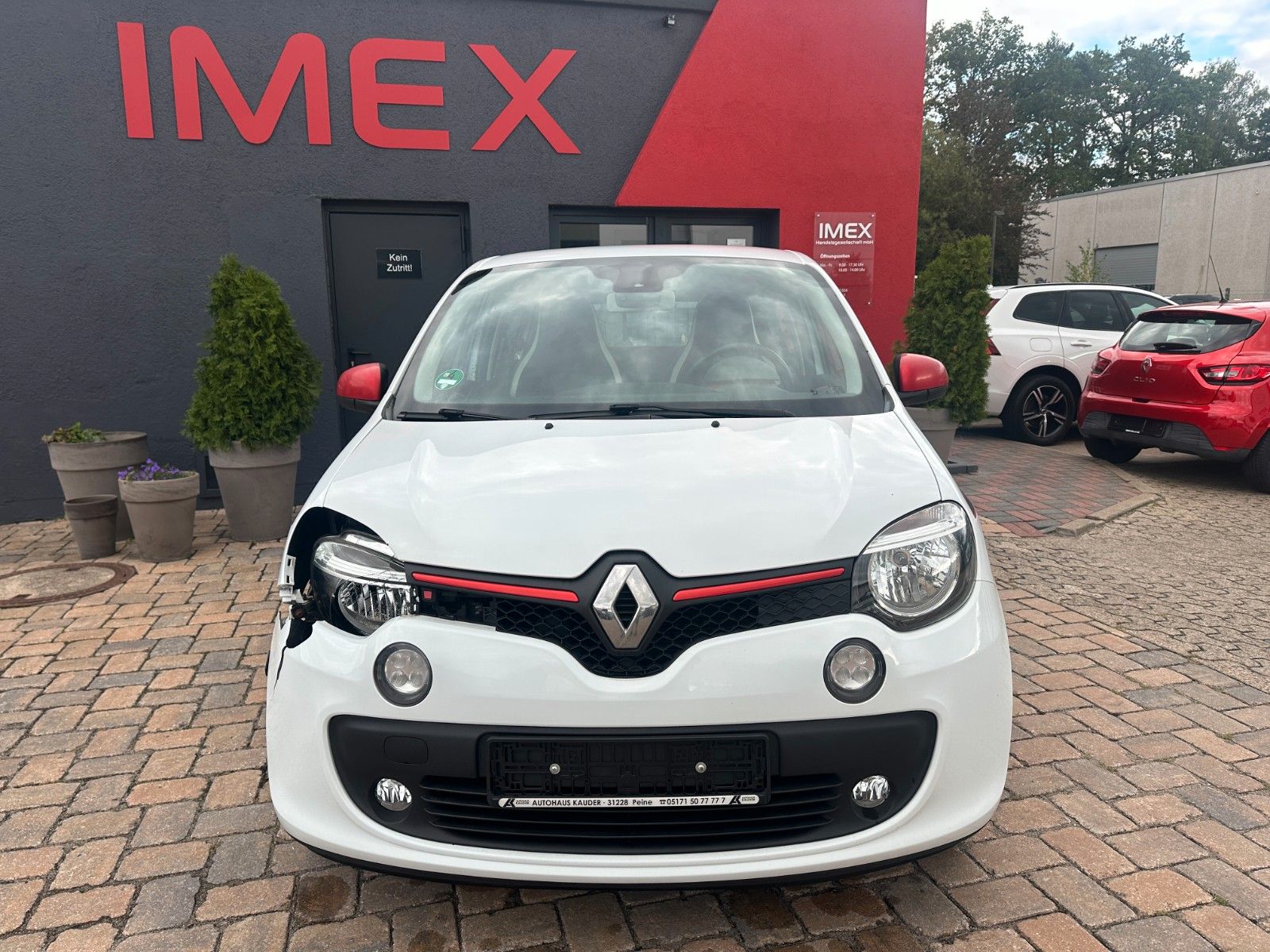 Fahrzeugabbildung Renault Twingo Luxe 0,9 90 PS Motor/Getriebe gut
