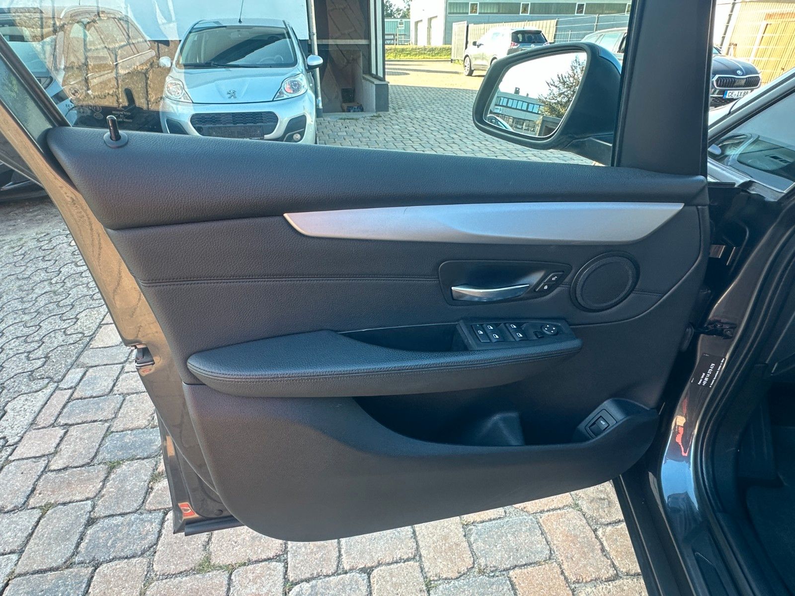 Fahrzeugabbildung BMW 218 d Gran Tourer Advantage 2.0 150 PS Autom.