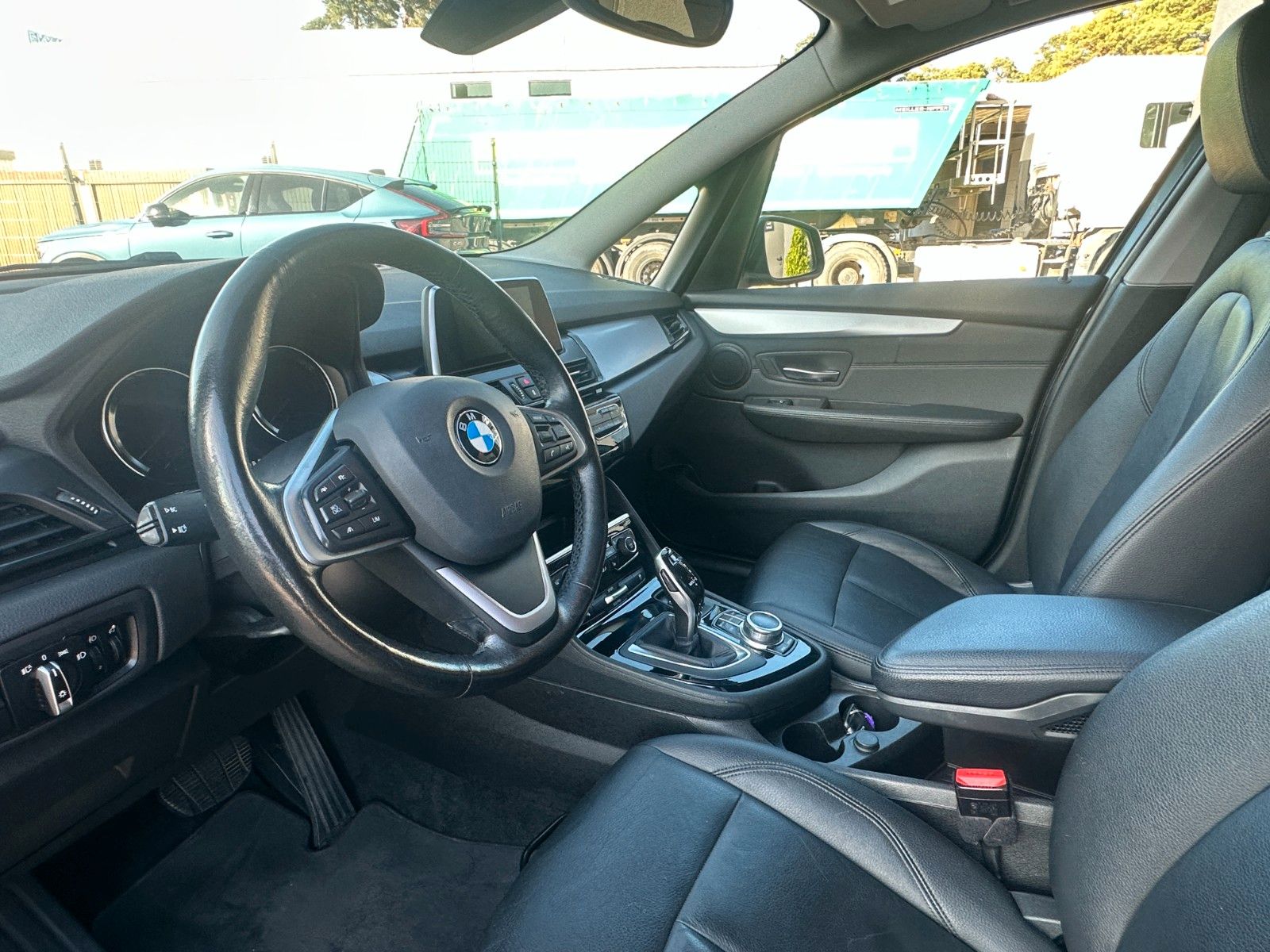 Fahrzeugabbildung BMW 218 d Gran Tourer Advantage 2.0 150 PS Autom.