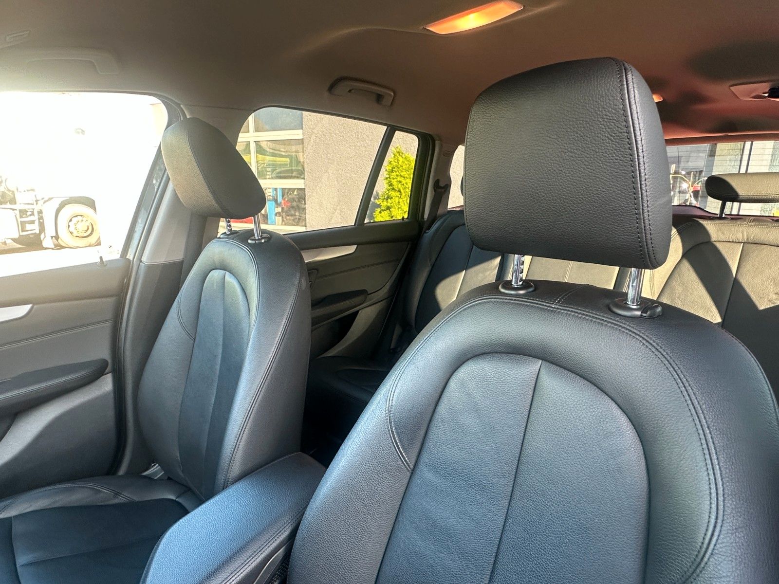 Fahrzeugabbildung BMW 218 d Gran Tourer Advantage 2.0 150 PS Autom.
