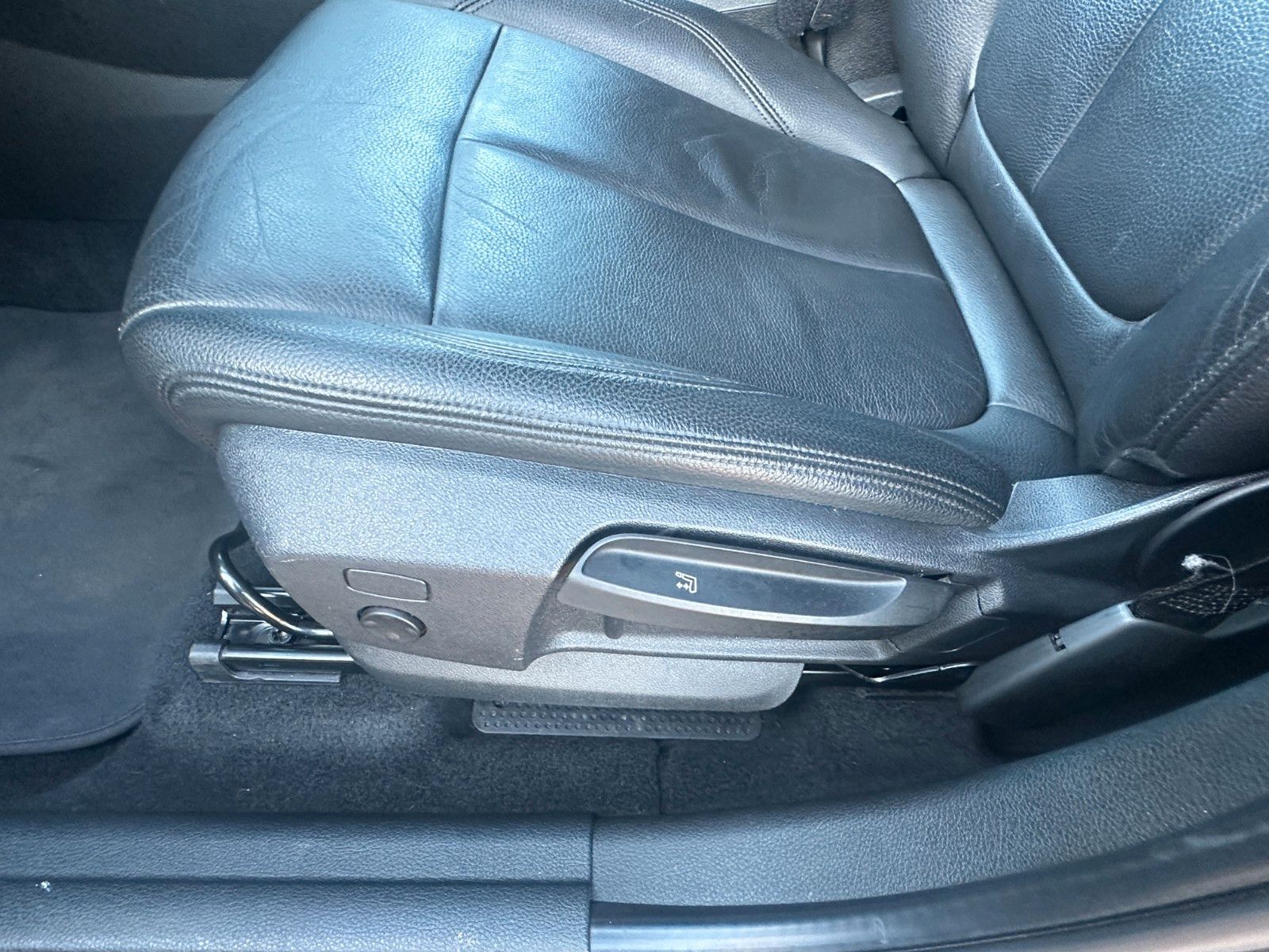 Fahrzeugabbildung BMW 218 d Gran Tourer Advantage 2.0 150 PS Autom.