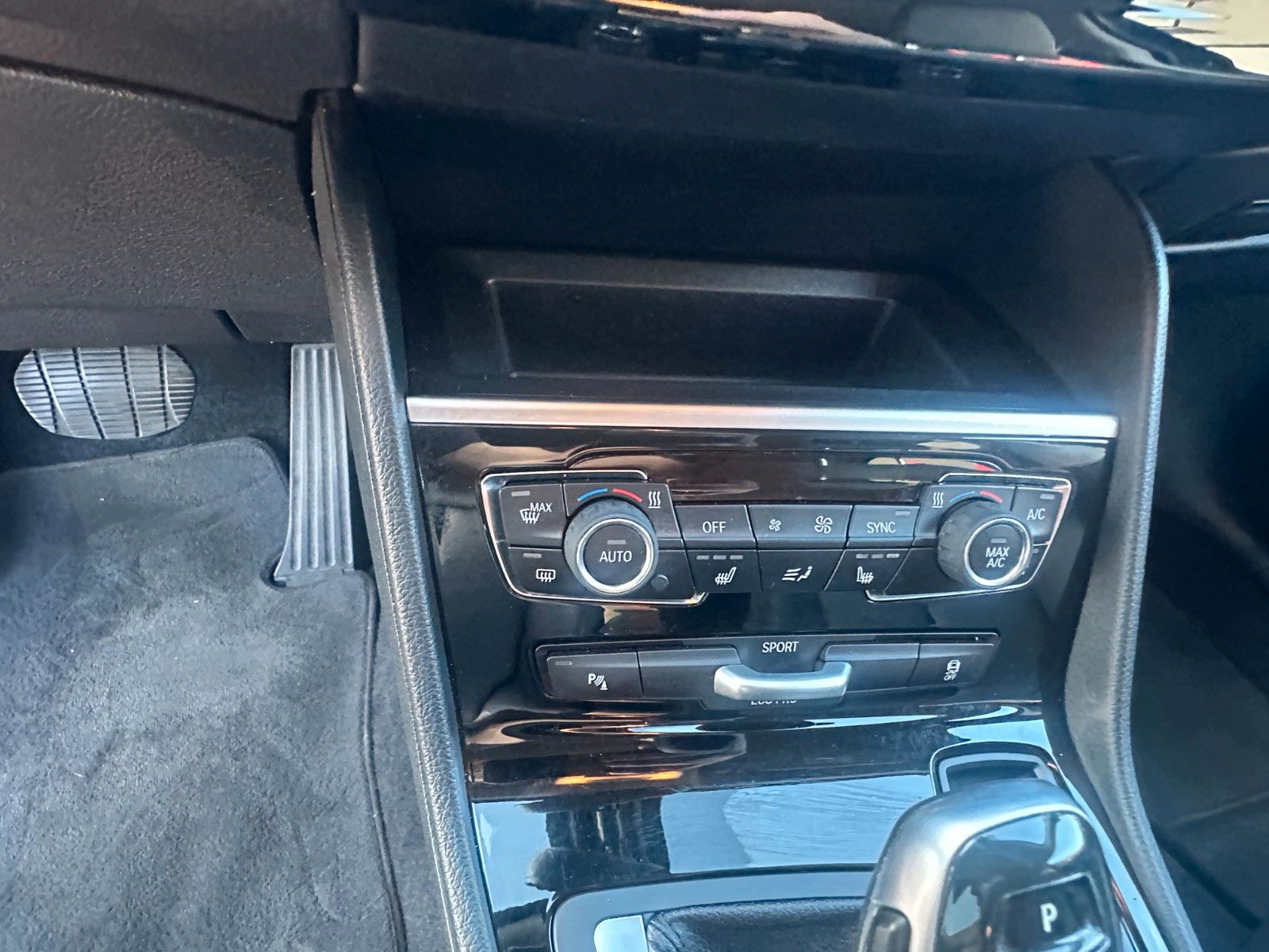 Fahrzeugabbildung BMW 218 d Gran Tourer Advantage 2.0 150 PS Autom.