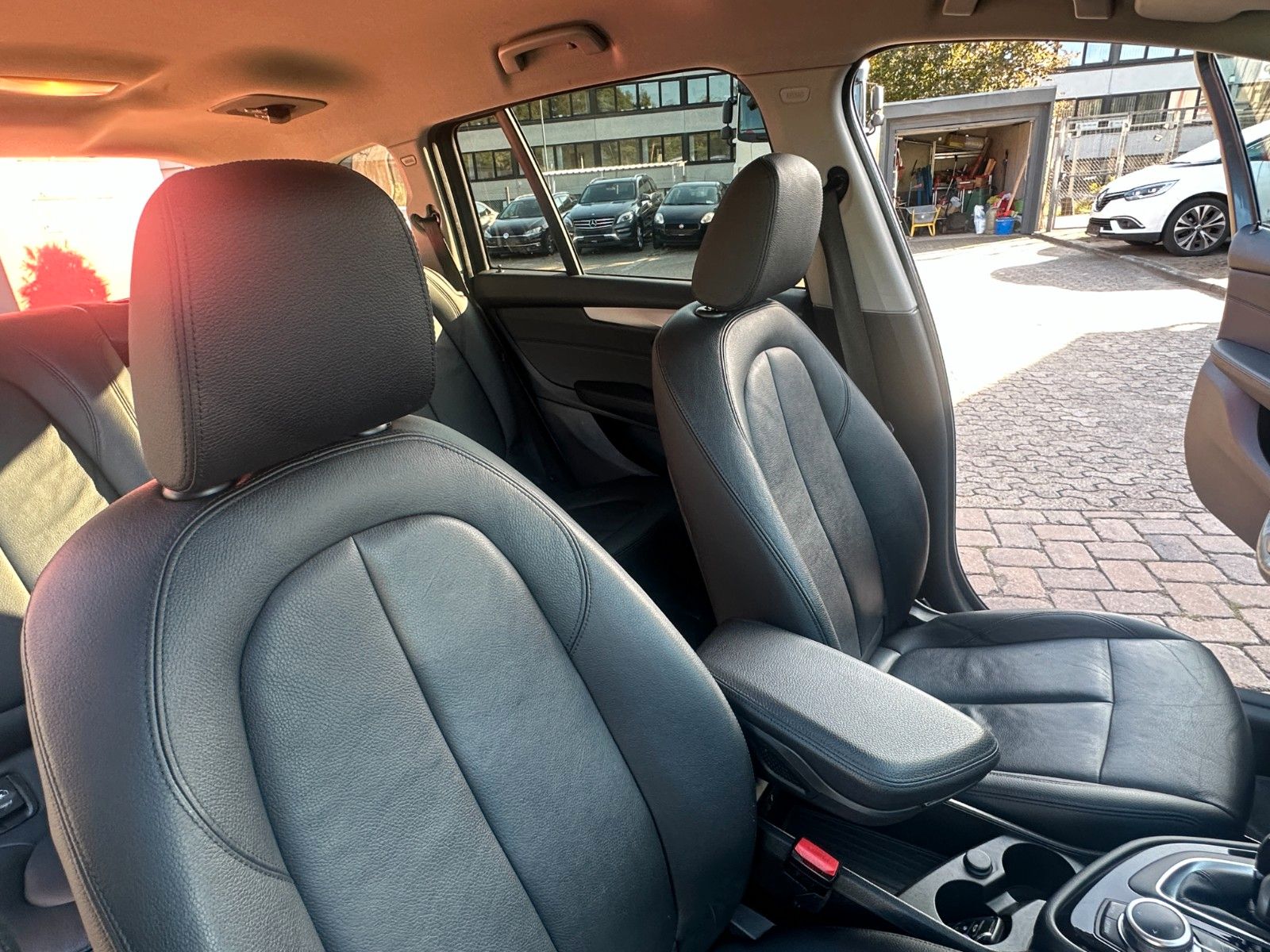 Fahrzeugabbildung BMW 218 d Gran Tourer Advantage 2.0 150 PS Autom.