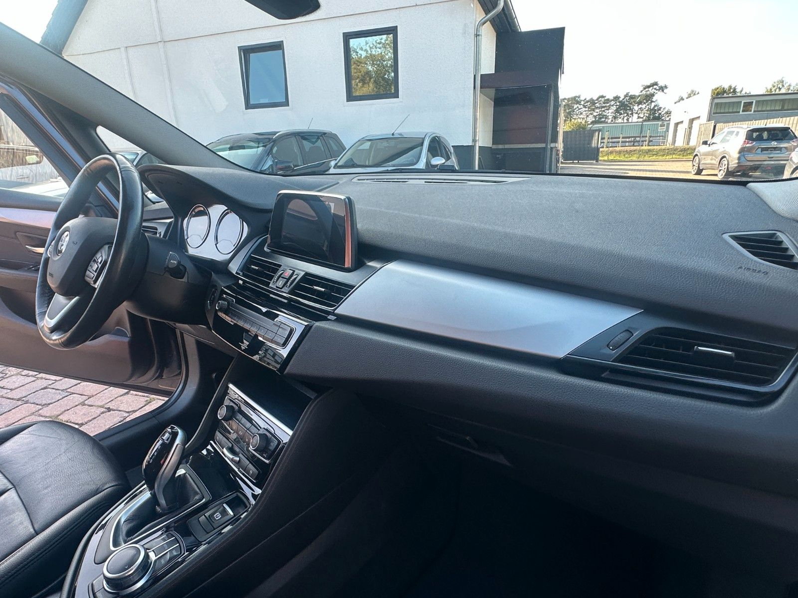 Fahrzeugabbildung BMW 218 d Gran Tourer Advantage 2.0 150 PS Autom.