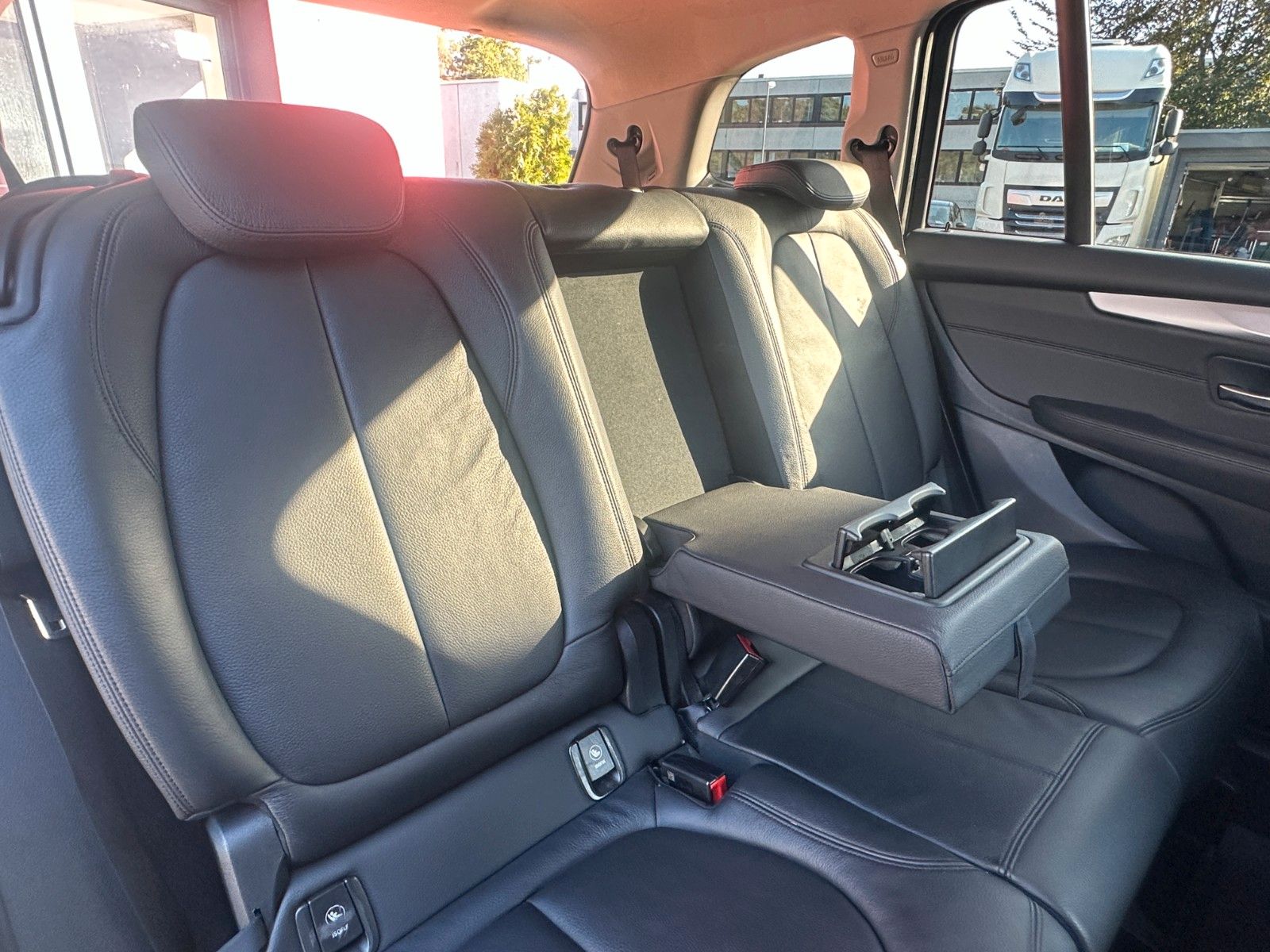 Fahrzeugabbildung BMW 218 d Gran Tourer Advantage 2.0 150 PS Autom.