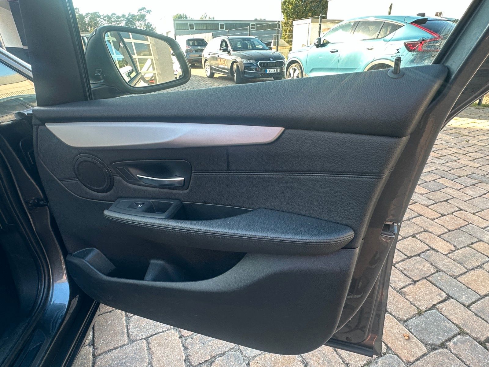 Fahrzeugabbildung BMW 218 d Gran Tourer Advantage 2.0 150 PS Autom.