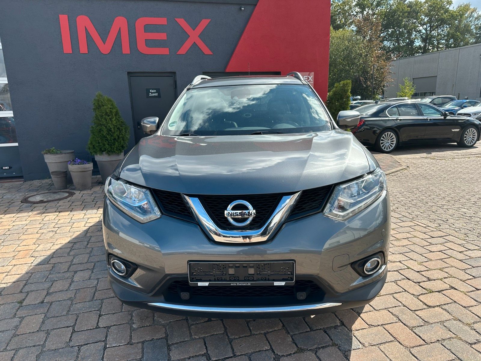 Fahrzeugabbildung Nissan X-Trail Tekna 1.6 130 PS HU 10/27 Leder 360°