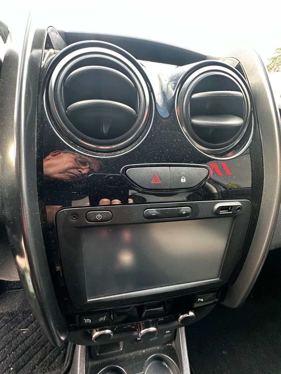 Fahrzeugabbildung Dacia Duster I Black Shadow 4x2 Tüv neu 1.Hand