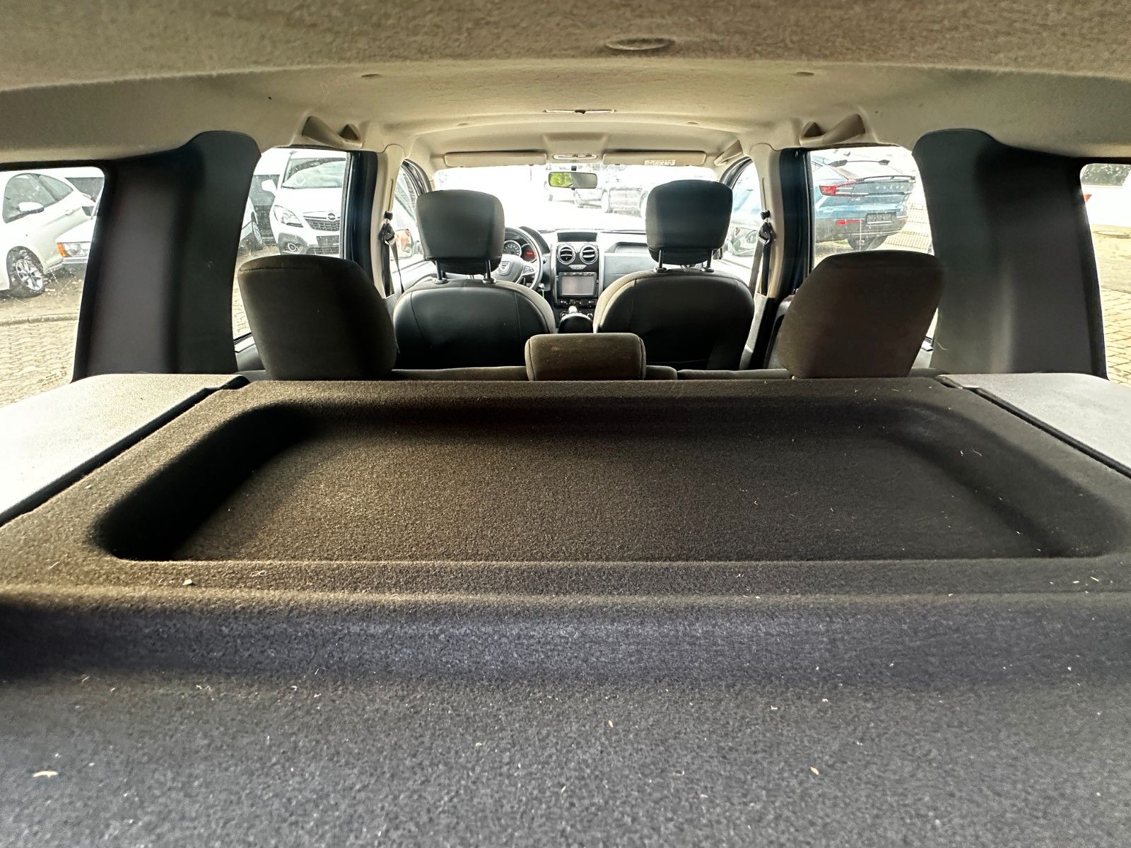 Fahrzeugabbildung Dacia Duster I Black Shadow 4x2 Tüv neu 1.Hand