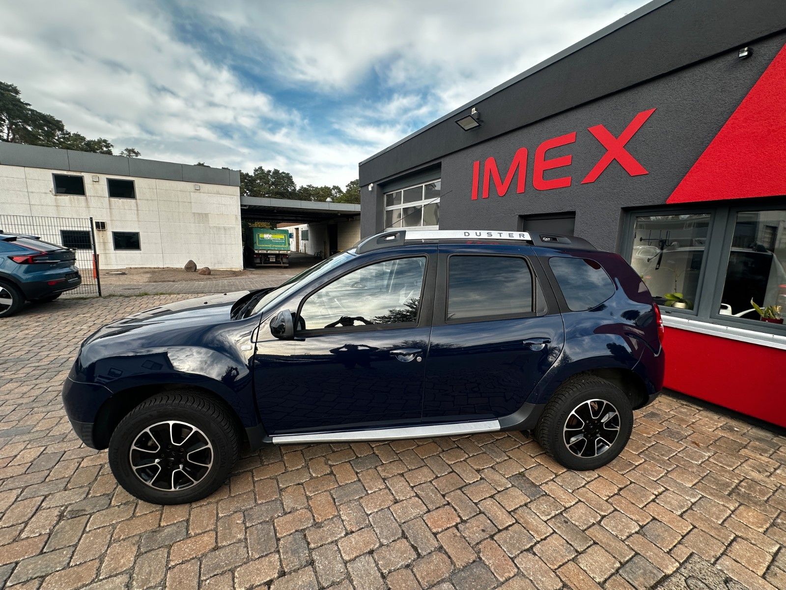 Fahrzeugabbildung Dacia Duster I Black Shadow 4x2 Tüv neu 1.Hand