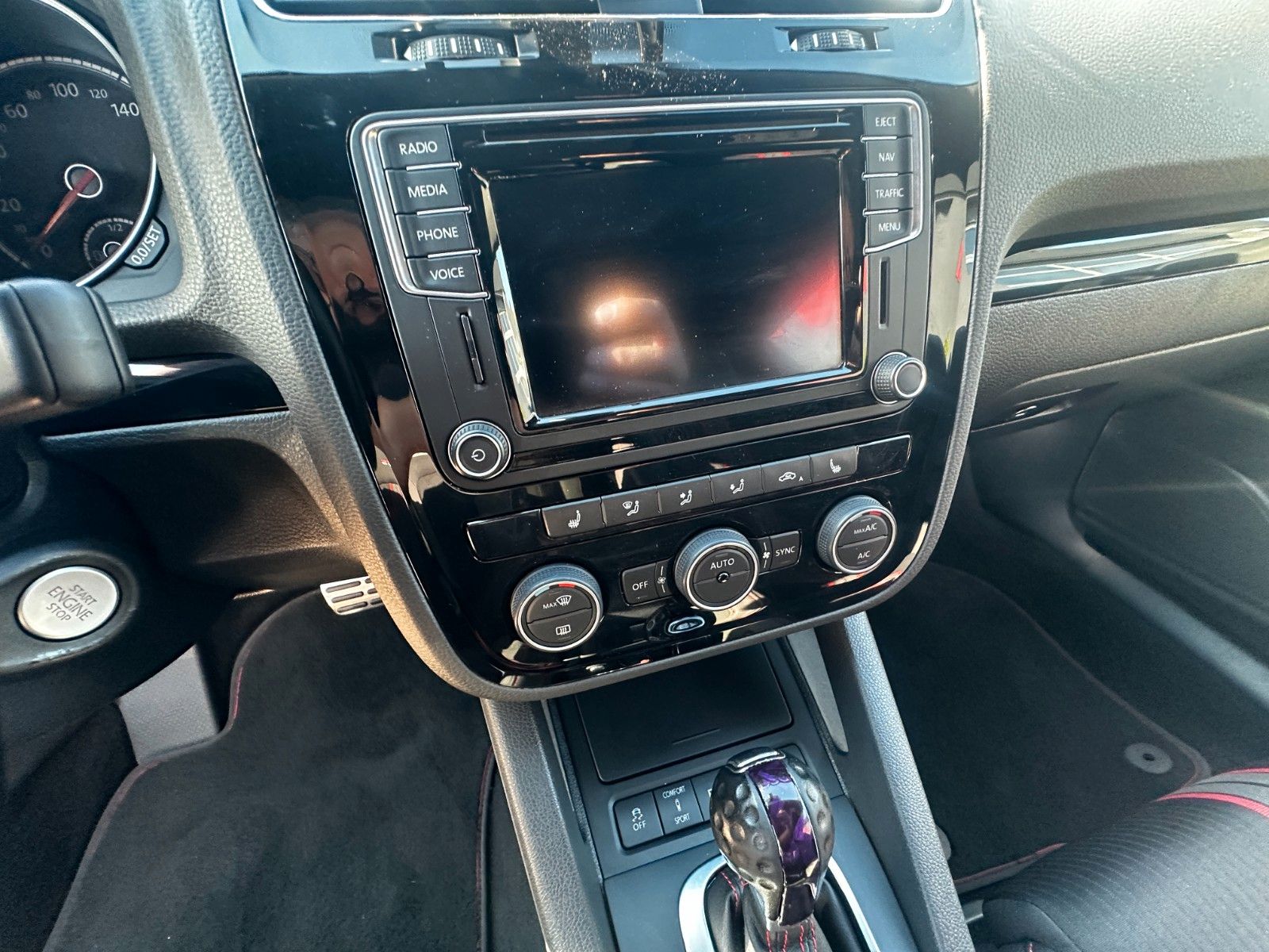 Fahrzeugabbildung Volkswagen Scirocco GTS 2.0 220 PS HU neu DSG Pano SH