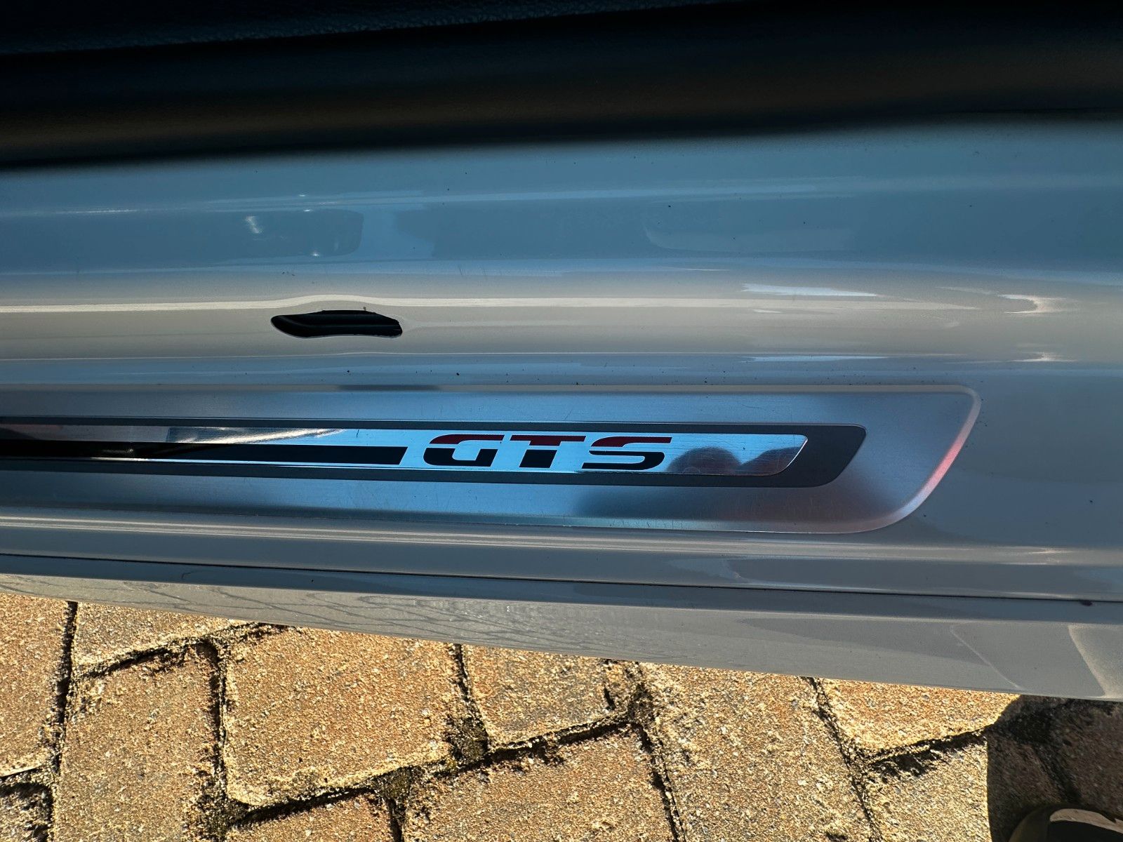 Fahrzeugabbildung Volkswagen Scirocco GTS 2.0 220 PS HU neu DSG Pano SH