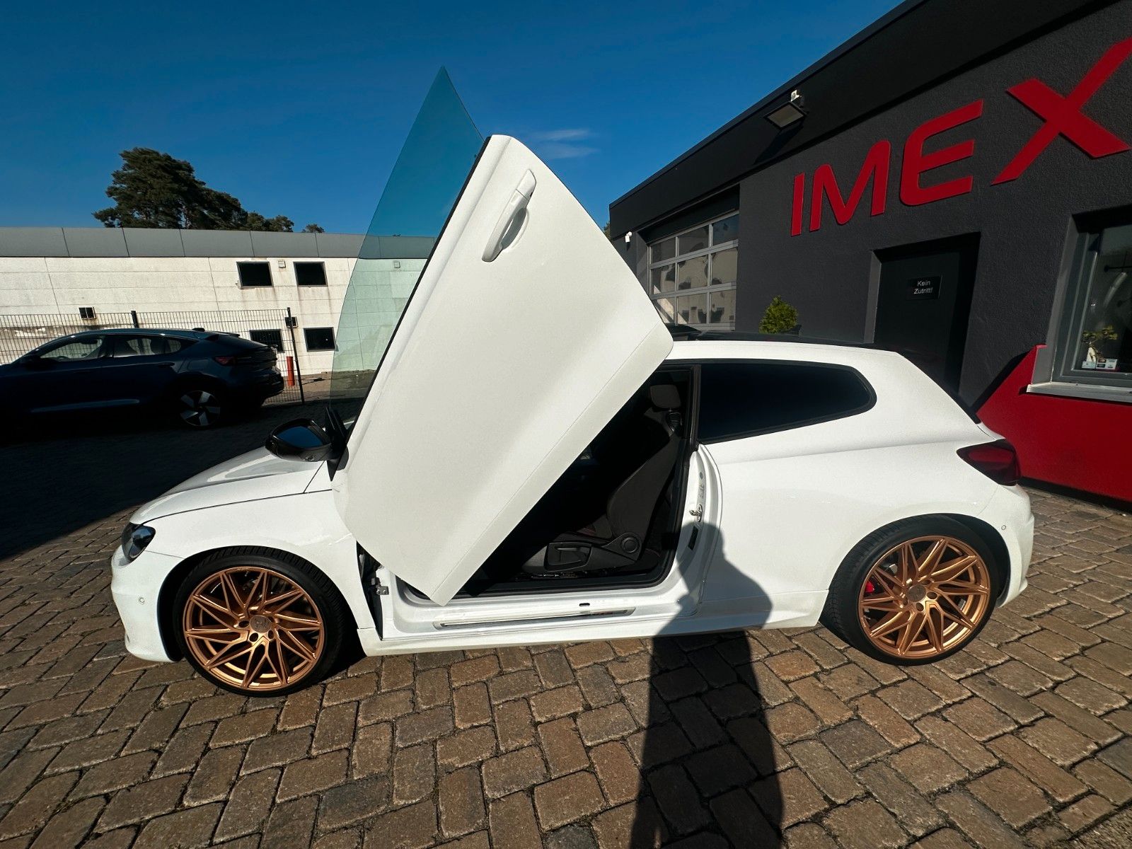 Fahrzeugabbildung Volkswagen Scirocco GTS 2.0 220 PS HU neu DSG Pano SH