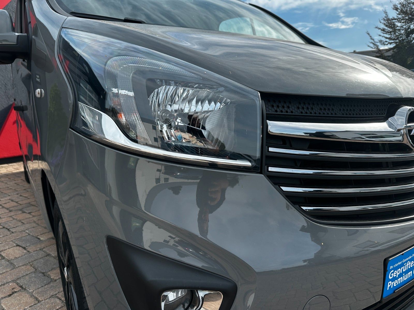 Fahrzeugabbildung Opel Vivaro B Kombi L2H1  2,9t Sport 9 Sitze 1.Hand