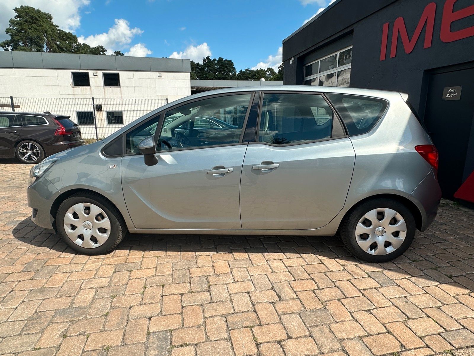 Fahrzeugabbildung Opel Meriva B Edition 1.4 120 PS HU neu