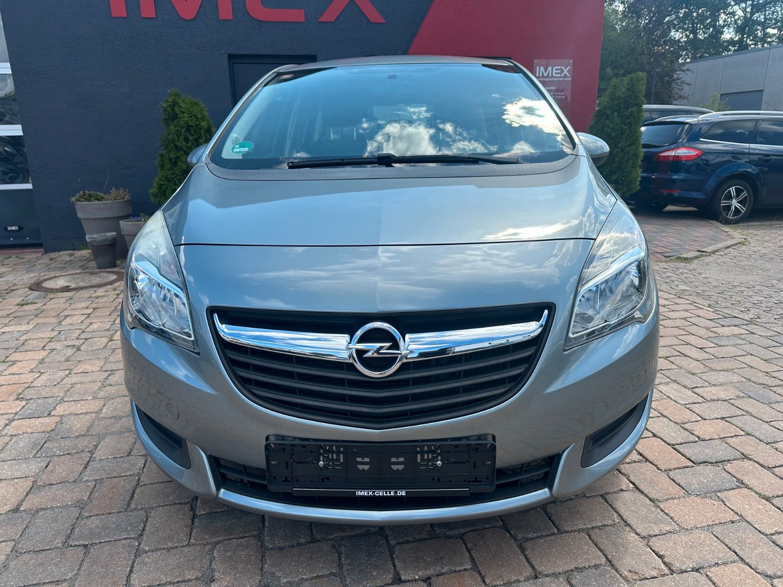 Fahrzeugabbildung Opel Meriva B Edition 1.4 120 PS HU neu
