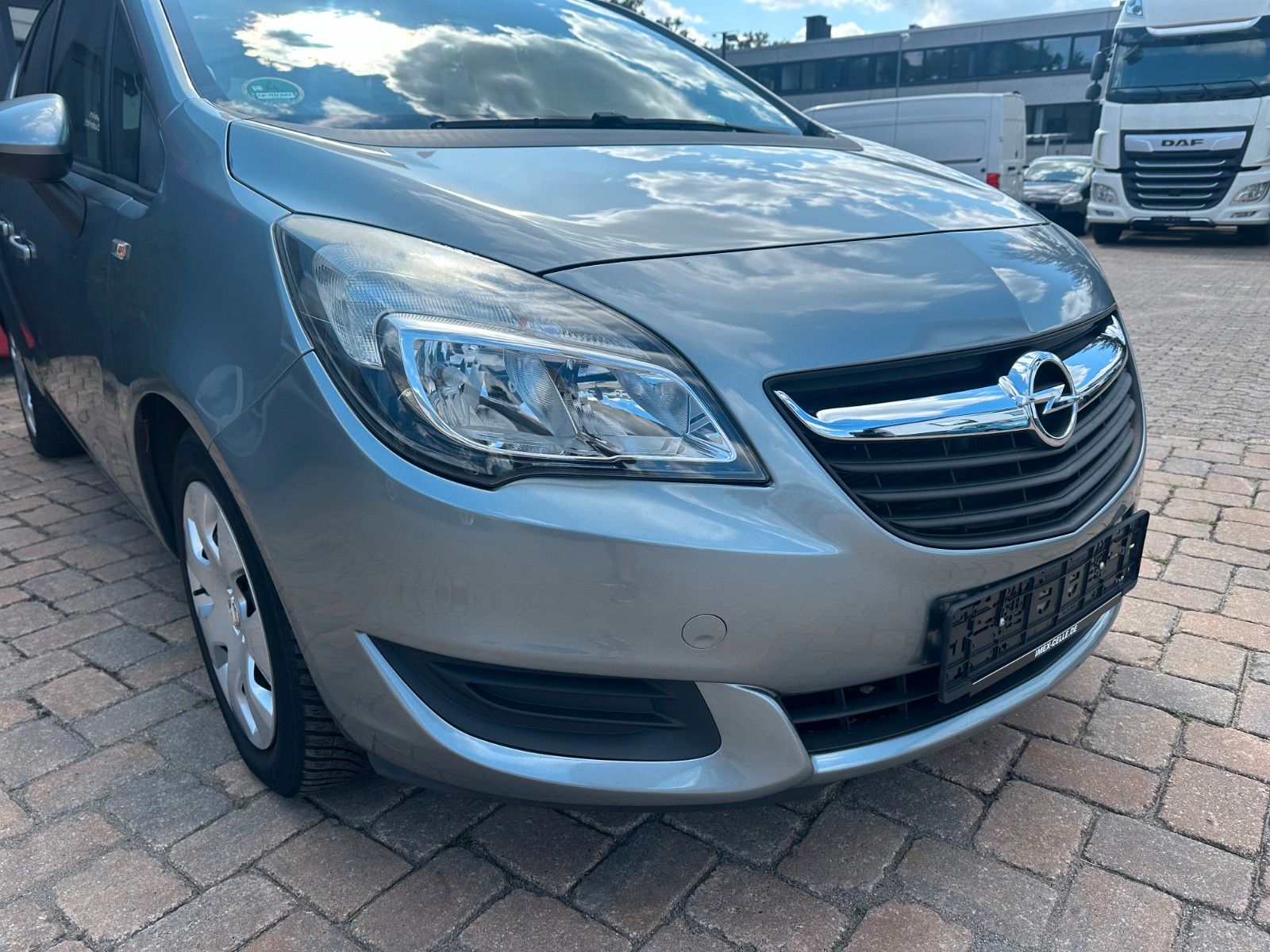 Fahrzeugabbildung Opel Meriva B Edition 1.4 120 PS HU neu