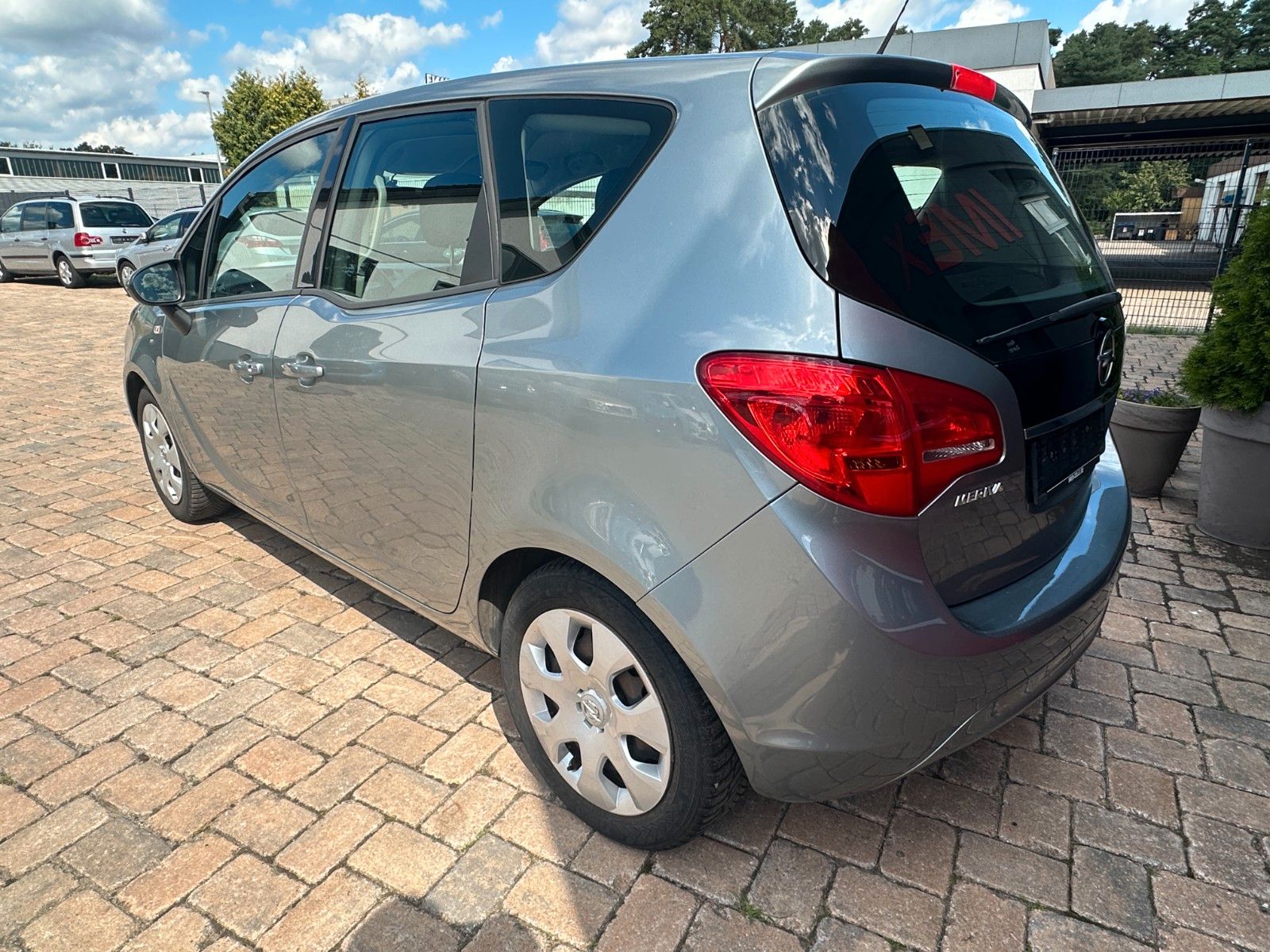 Fahrzeugabbildung Opel Meriva B Edition 1.4 120 PS HU neu