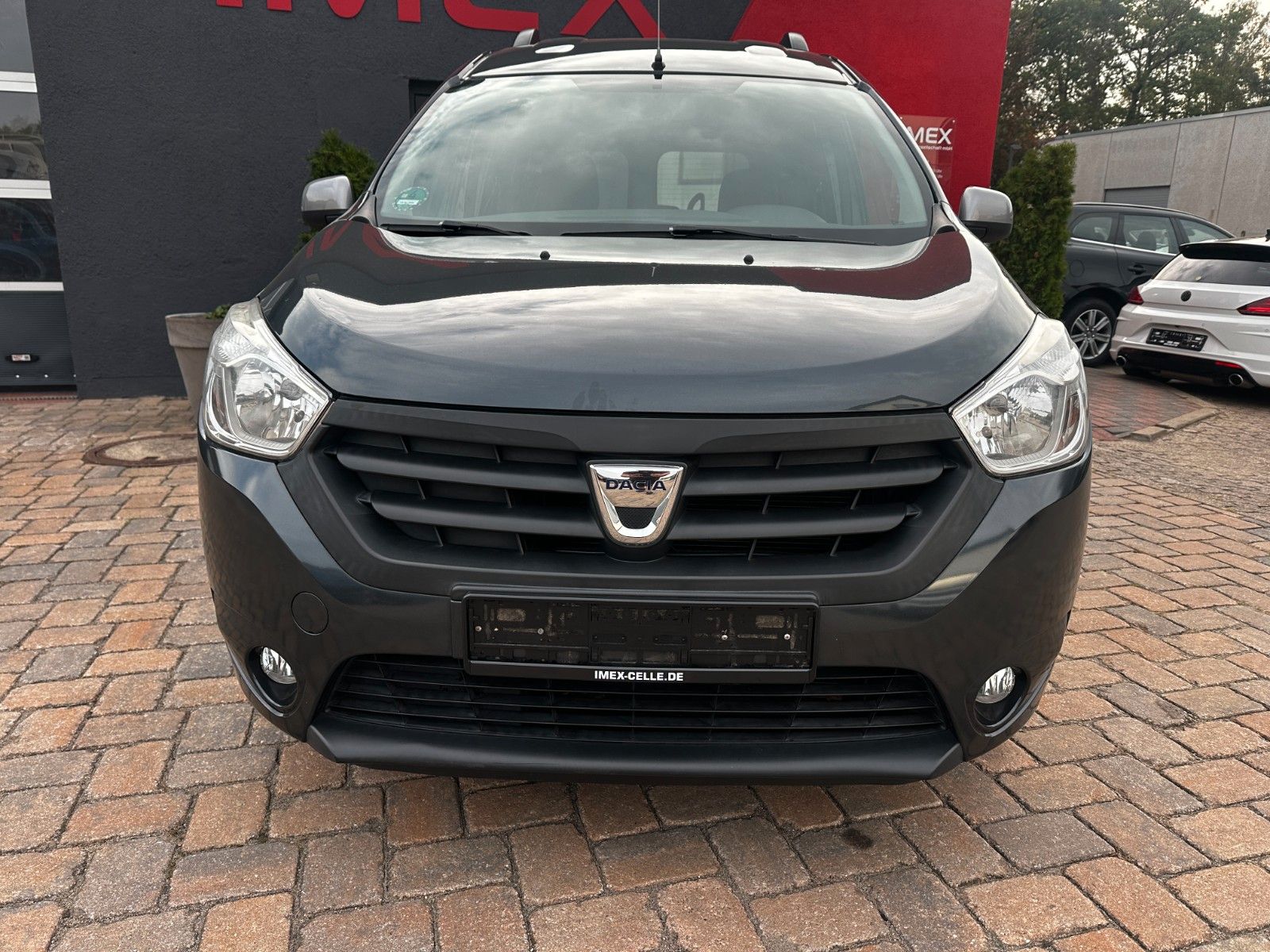 Fahrzeugabbildung Dacia Dokker Celebration 1.6 101 PS HU neu Klima