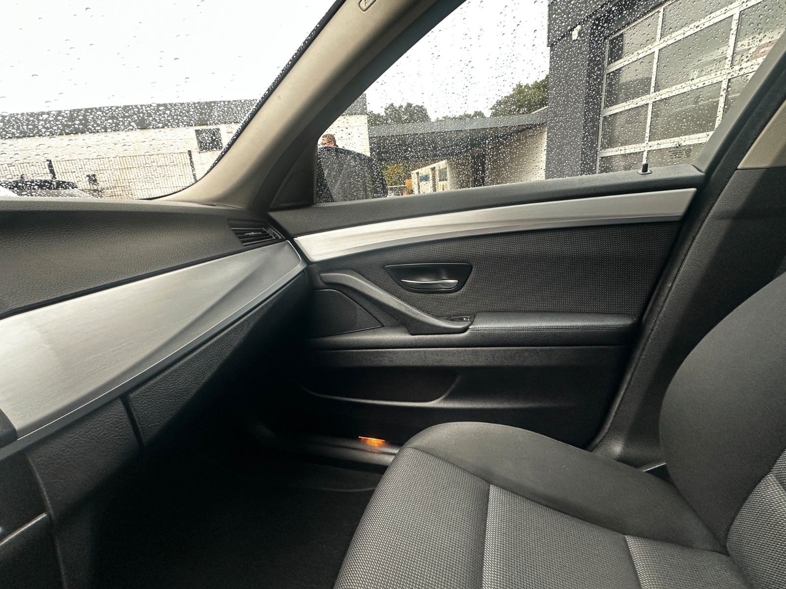 Fahrzeugabbildung BMW 525 d Touring 3.0 204 PS Xenon AHK Navi