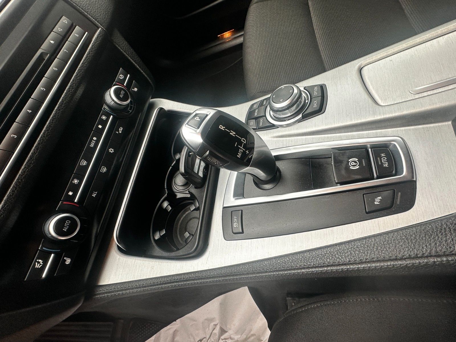 Fahrzeugabbildung BMW 525 d Touring 3.0 204 PS Xenon AHK Navi