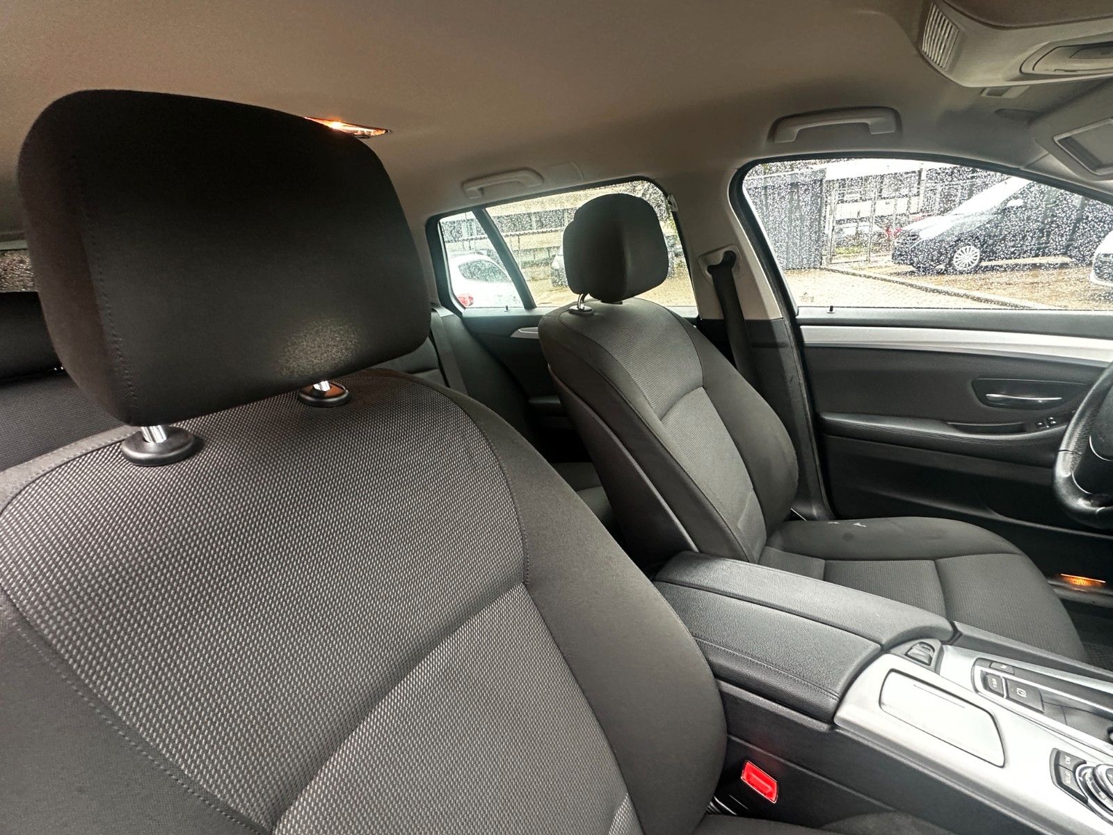 Fahrzeugabbildung BMW 525 d Touring 3.0 204 PS Xenon AHK Navi