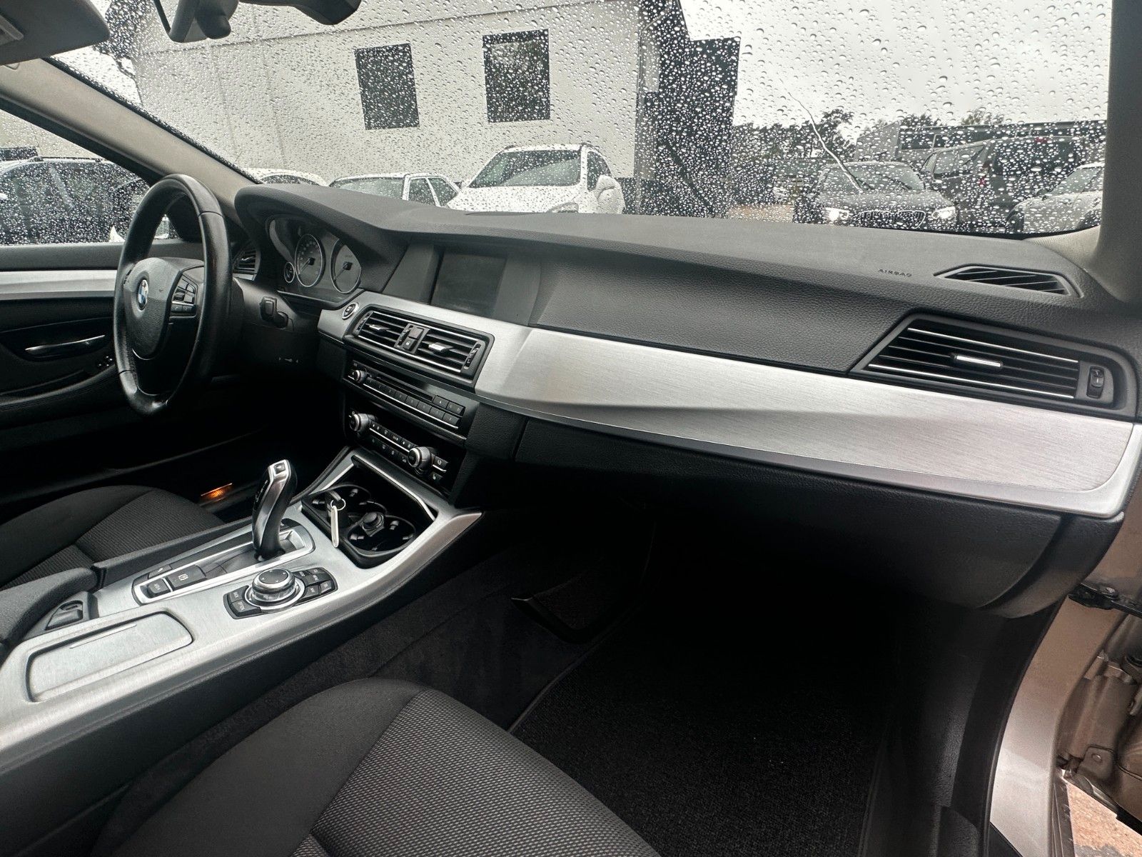 Fahrzeugabbildung BMW 525 d Touring 3.0 204 PS Xenon AHK Navi