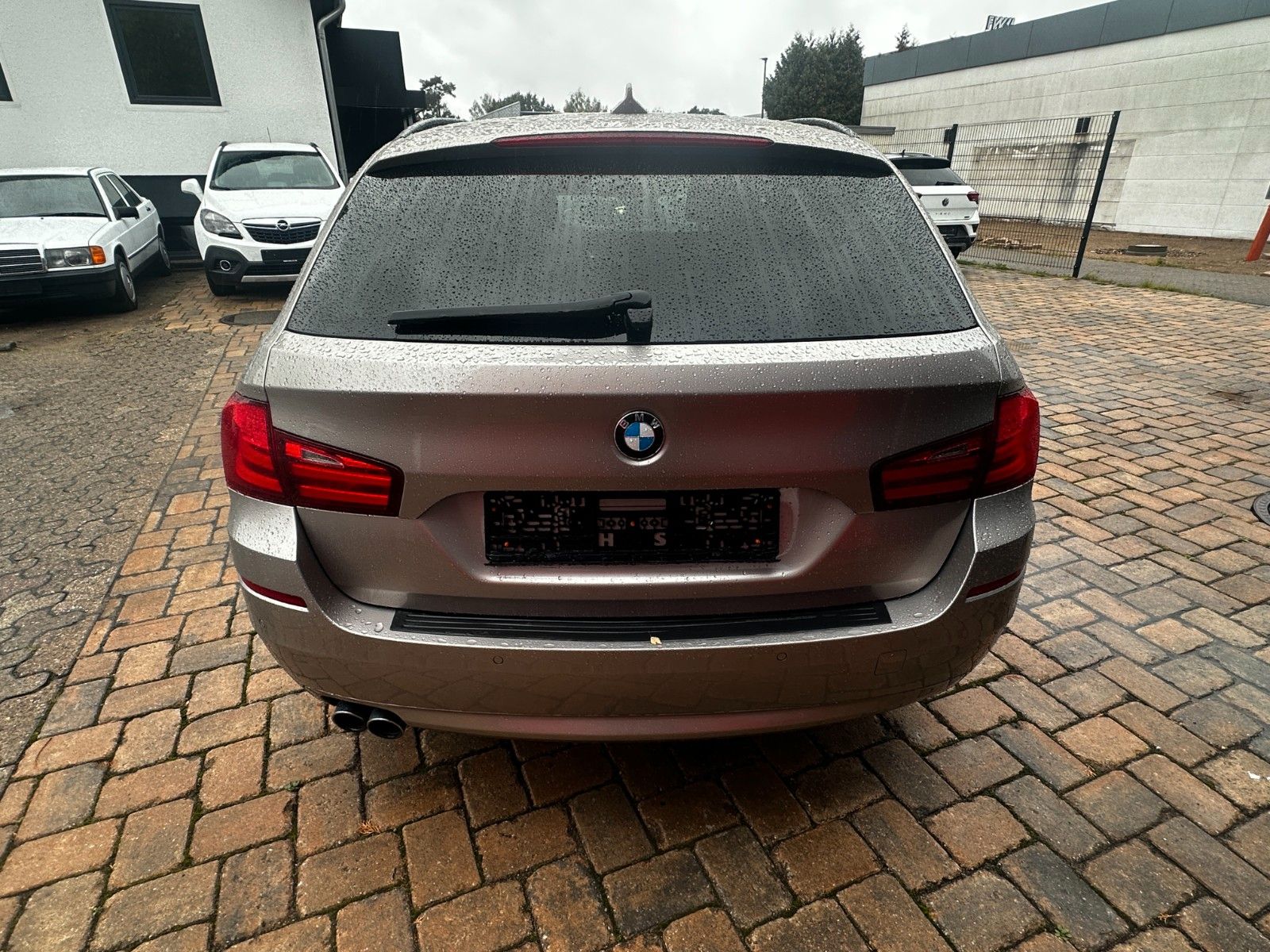 Fahrzeugabbildung BMW 525 d Touring 3.0 204 PS Xenon AHK Navi