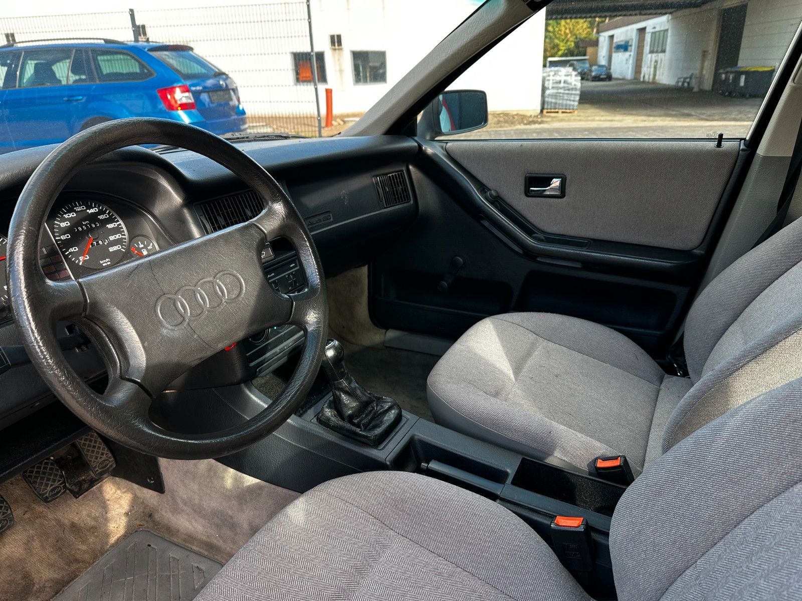 Fahrzeugabbildung Audi Audi 80 1.8 75 PS Tüv neu Servo SD 2 .Hand