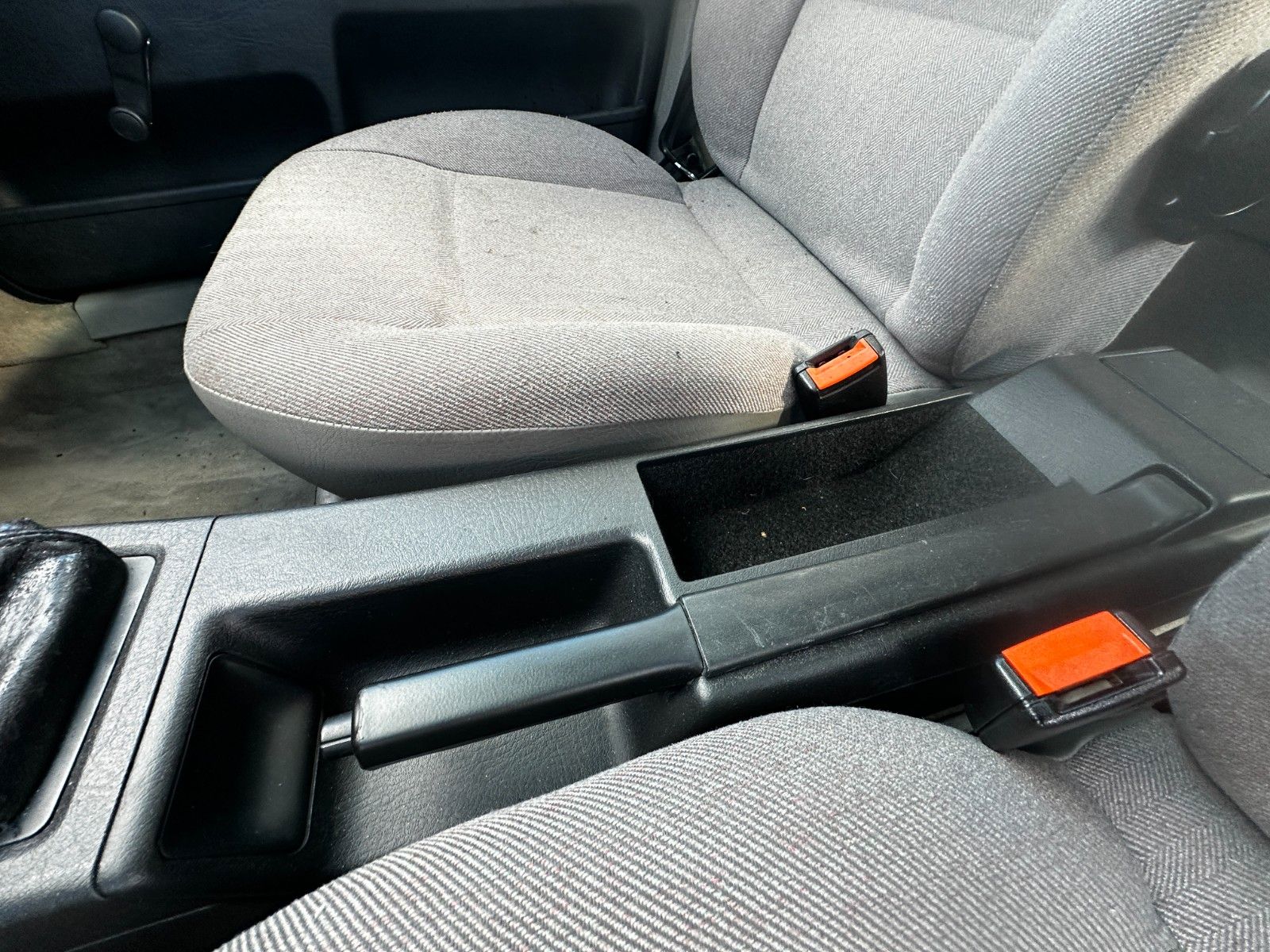 Fahrzeugabbildung Audi Audi 80 1.8 75 PS Tüv neu Servo SD 2 .Hand