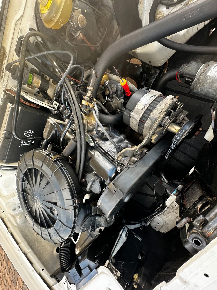 Fahrzeugabbildung Audi Audi 80 1.8 75 PS Tüv neu Servo SD 2 .Hand