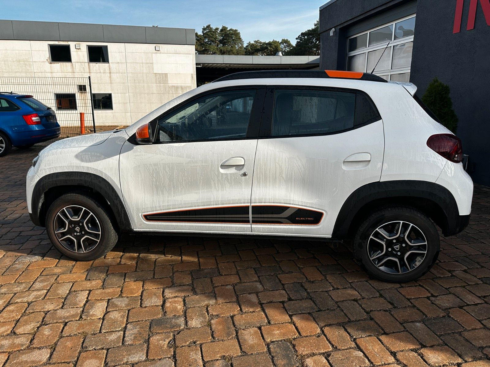 Fahrzeugabbildung Dacia Spring Electric Comf. NAVI KLIMA ALU BT 1.HAND