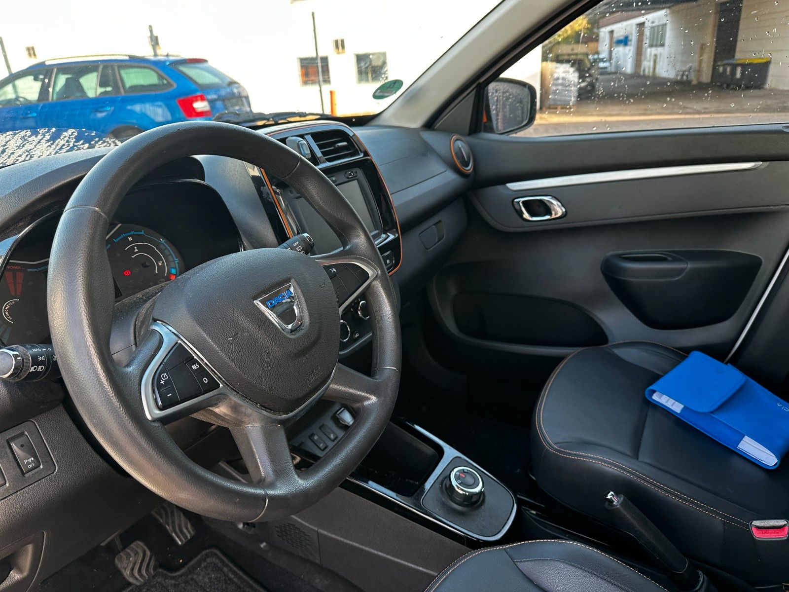 Fahrzeugabbildung Dacia Spring Electric Comf. NAVI KLIMA ALU BT 1.HAND