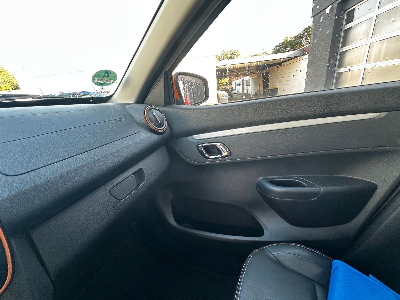 Fahrzeugabbildung Dacia Spring Electric Comf. NAVI KLIMA ALU BT 1.HAND