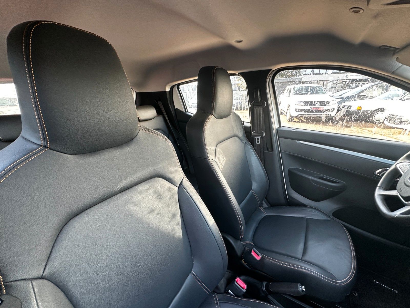 Fahrzeugabbildung Dacia Spring Electric Comf. NAVI KLIMA ALU BT 1.HAND