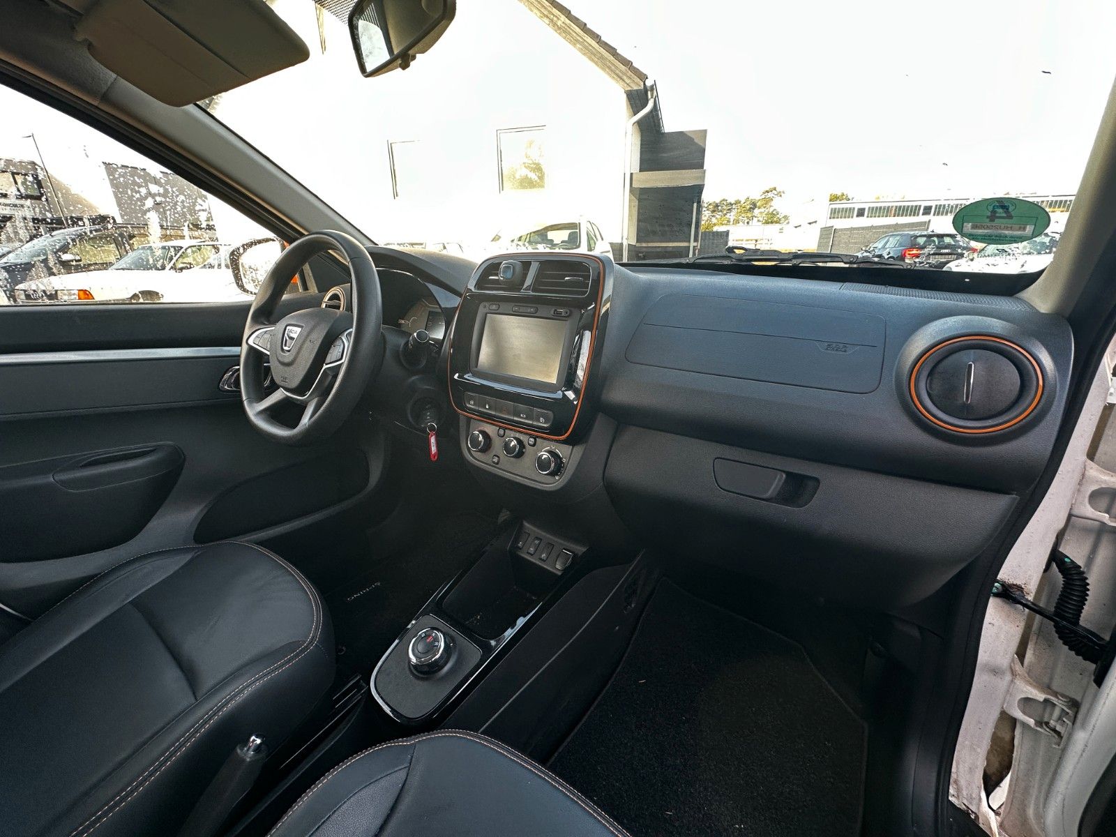 Fahrzeugabbildung Dacia Spring Electric Comf. NAVI KLIMA ALU BT 1.HAND