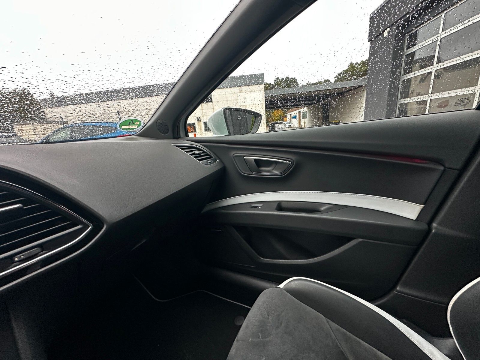 Fahrzeugabbildung Cupra Cupra 265  DSG LED NAVI PDC